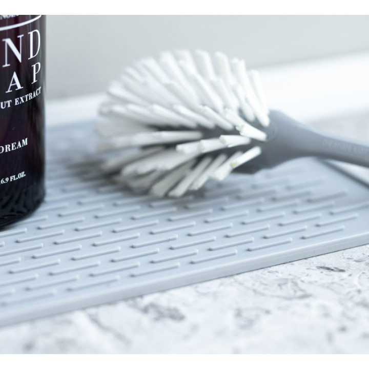 Gummimatte für den Küchentisch